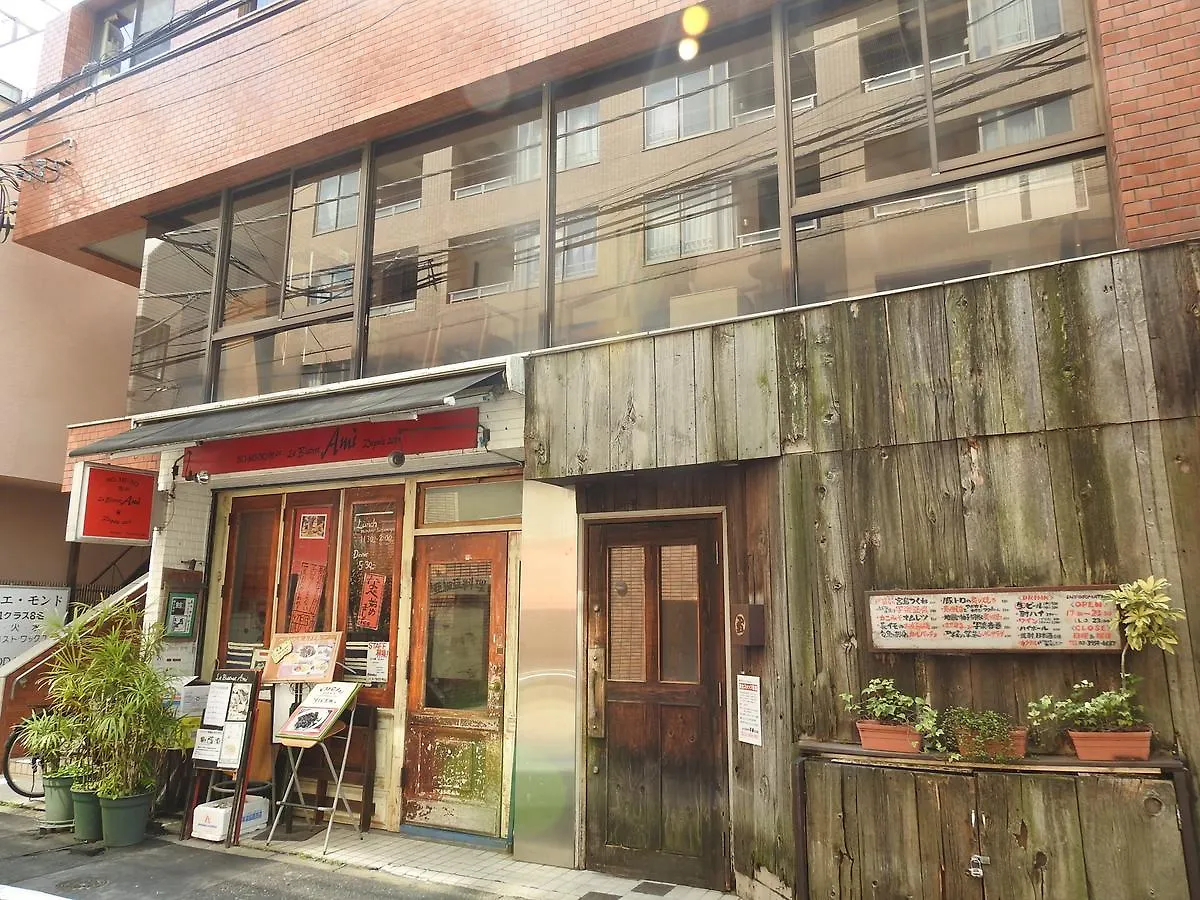 Bnb+ Secret Base Mejiro Hostel Tokyo 2*,  Japan