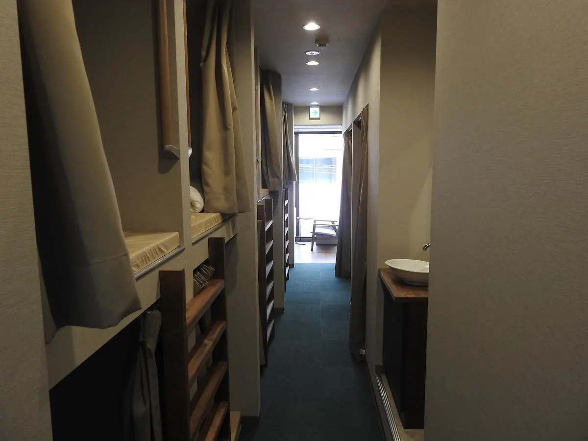 Bnb+ Secret Base Mejiro Tokyo Hostel